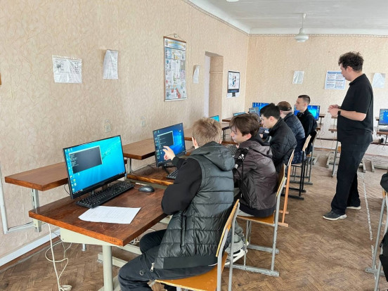 В ГБПОУ "ДТСОТ" прошли мастер-классы для учеников 9 и 11 классов В ГБПОУ "ДТСОТ" прошли мастер-классы для учеников 9 и 11 классов 2
